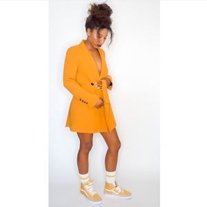 Meet your Posher, Erika Cruz. 👉🏾IG: @imerikacruz